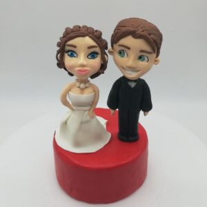 cake topper sposo e sposa in pasta di zucchero