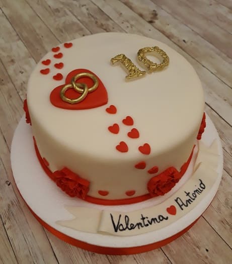 torta decimo anniversario in pasta di zucchero