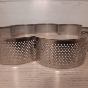 ring microforato forma fiore