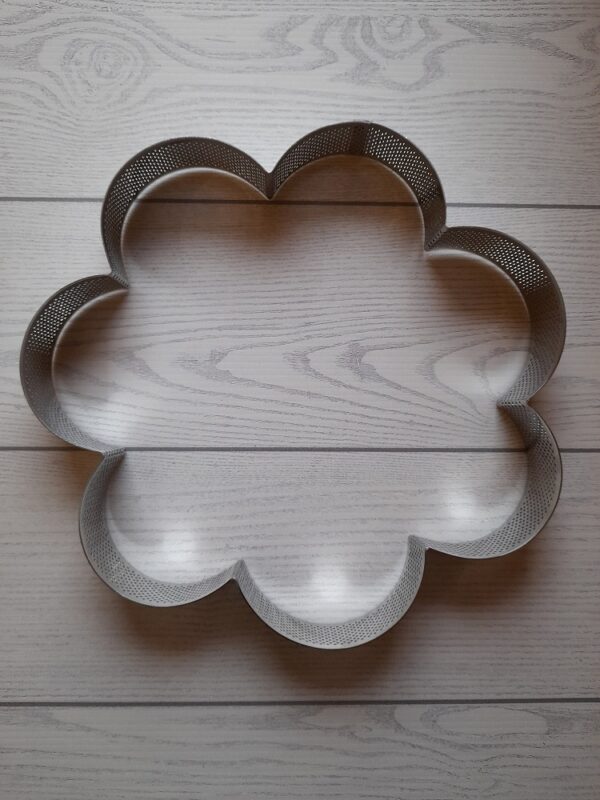 ring micro-forato forma fiore